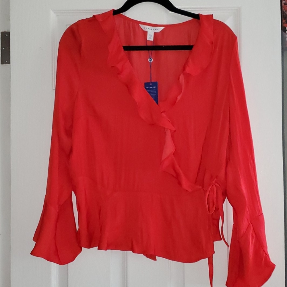 NWT Woman's Wrap Top